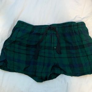 plaid shorts !